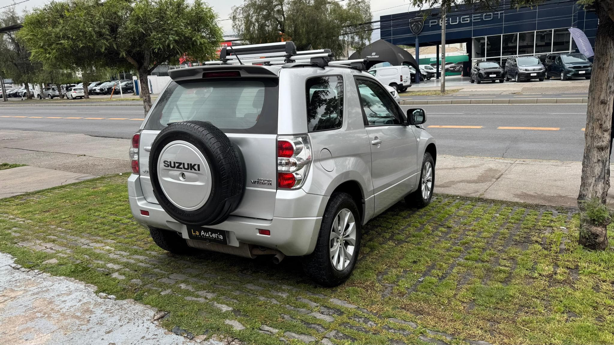 Suzuki Grand Vitara  - vista 3
